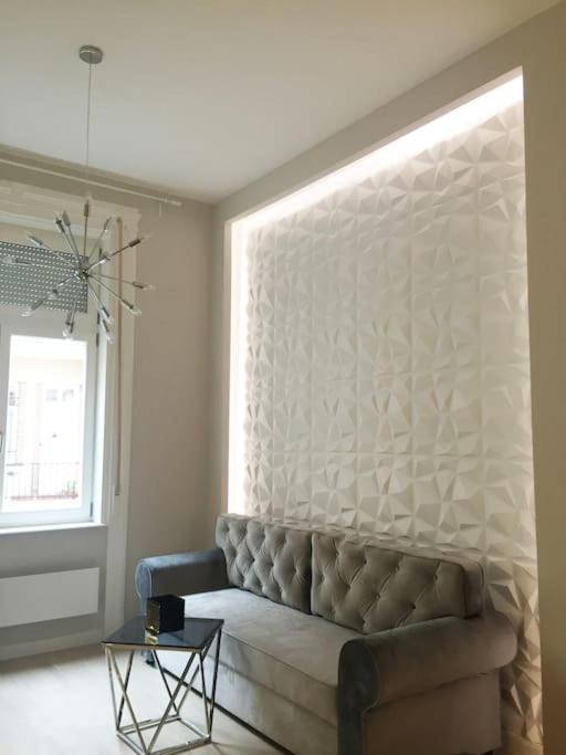 Apartment Stylish Near The River *